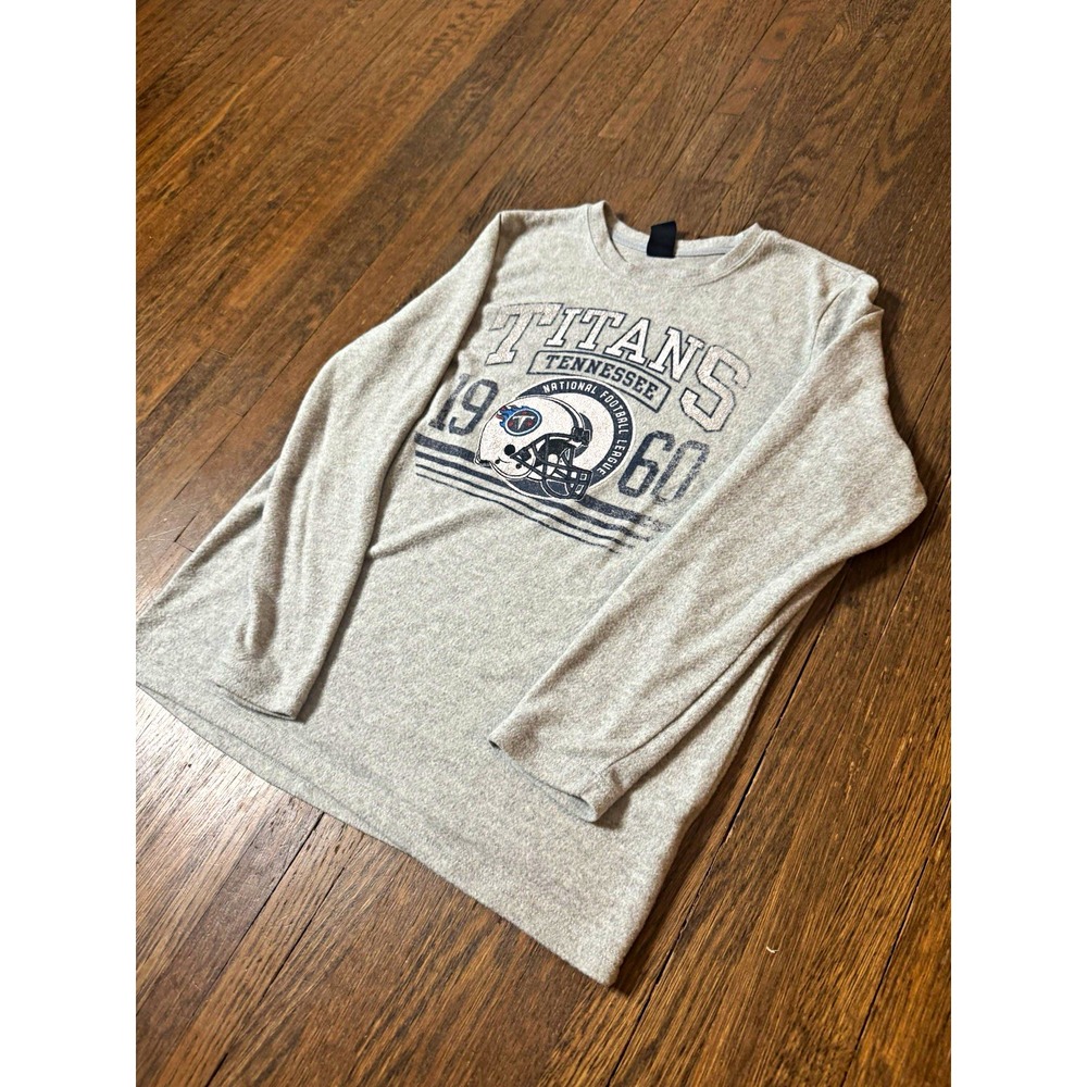 Tennessee Titans NFL  Team Apparel Long Sleeve  Womens Large Gray Graphic
